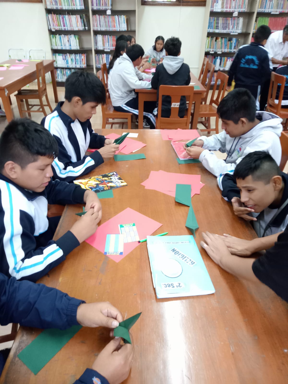 Estudiantes con tecnología